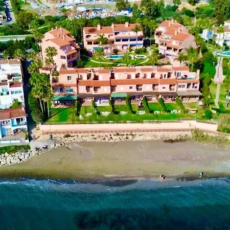 Coastal Apartment-Sleeps 5 Pool Garden Acon Freep إِستيبونا